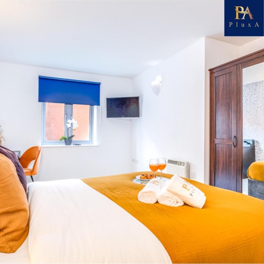 Pluxa Sunstone Deluxe - Spacious Birmingham City Centre Stay Exterior photo
