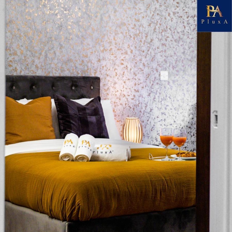 Pluxa Sunstone Deluxe - Spacious Birmingham City Centre Stay Exterior photo
