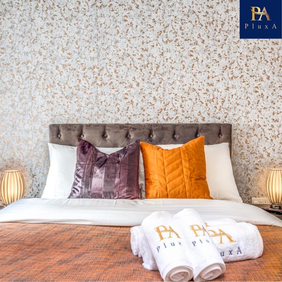Pluxa Sunstone Deluxe - Spacious Birmingham City Centre Stay Exterior photo